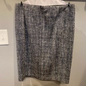 Halogen pull on skirt size XL tweed like